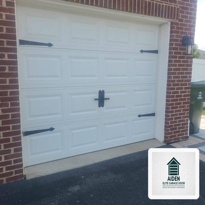 Aiden Elite Garage Door Dispatch in Brier (Mountlake Terrace Area): Heavy-Duty EPDM Perimeter & Bottom Seal Weatherproofing - Brier, WA